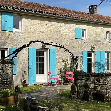 Aux Petites Rivieres Holiday home