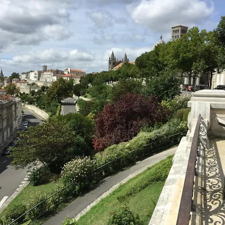 Aux Petites Rivieres Holiday home *